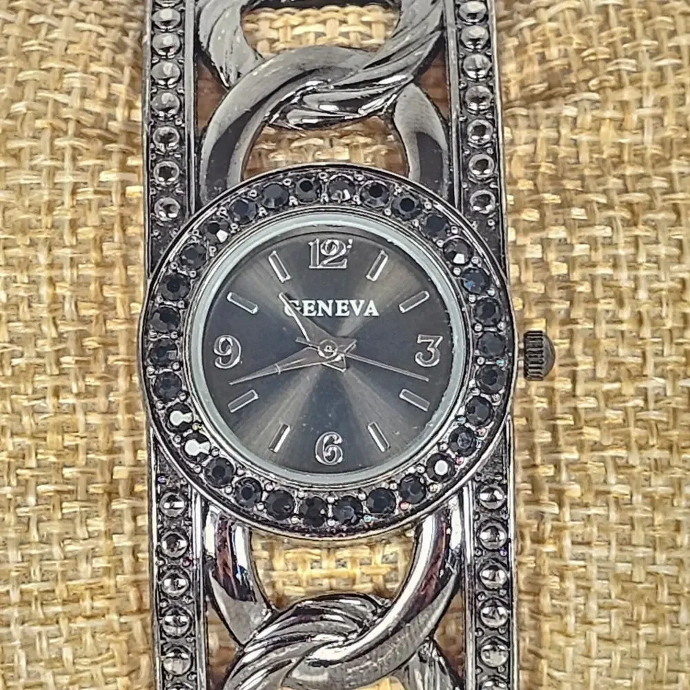 Women's Bangle Cuff Watch Gunmetal Chain Link Design Face Black Dial Geneva